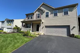 450 Montauk Ln, Pingree Grove, IL 60140 - Photo 2