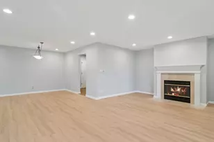 706 E Algonquin Rd, Arlington Heights, IL 60005 - Photo 2