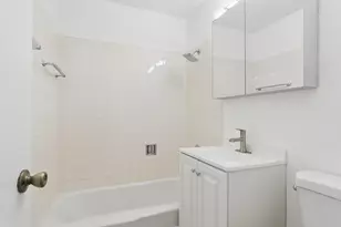 706 E Algonquin Rd, Arlington Heights, IL 60005 - Photo 8