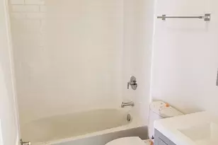 2347 W Taylor St, Chicago, IL 60612 - Photo 6