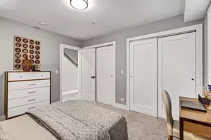 2536 N 72nd Ct, Elmwood Park, IL 60707 - Photo 16