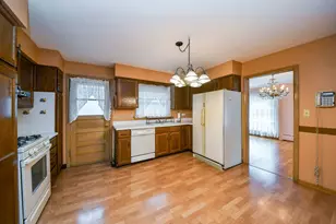 1401 Brophy Ave, Park Ridge, IL 60068 - Photo 6