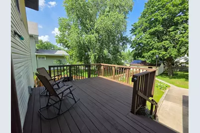 906 S Galena Avenue, Dixon, IL 61021 - Photo 2