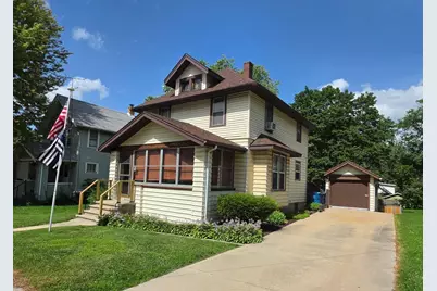 906 S Galena Avenue, Dixon, IL 61021 - Photo 1