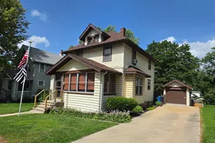 906 S Galena Ave, Dixon, IL 61021 - Photo 1