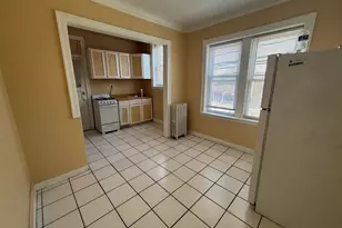 2146 S Gunderson Ave, Berwyn, IL 60402 - Photo 8