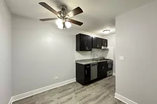 4616 N Beacon St, Chicago, IL 60640 - Photo 8