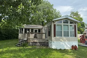 27 Bluegill Cir, Wilmington, IL 60481 - Photo 1