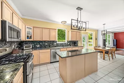 3825 Deville Lane, Saint Charles, IL 60175 - Photo 18