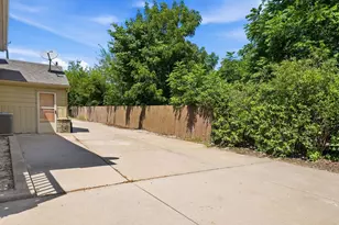 19709 W Schweitzer Rd, Joliet, IL 60436 - Photo 32