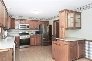 2039 Belvidere Line Dr, Elgin, IL 60123 - Photo 6