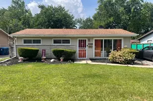 671 River Dr, Calumet City, IL 60409 - Photo 1