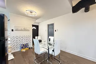 1933 W Grand Ave, Chicago, IL 60622 - Photo 6