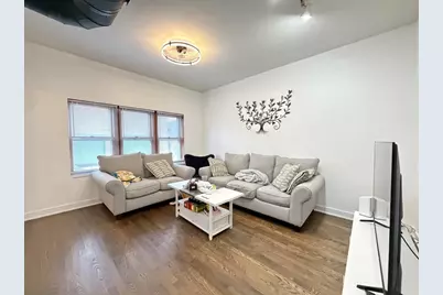 1933 W Grand Avenue #HOUSE, Chicago, IL 60622 - Photo 8