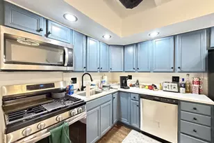 1933 W Grand Ave, Chicago, IL 60622 - Photo 4