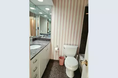 1560 N Sandburg Terrace #2901J, Chicago, IL 60610 - Photo 20