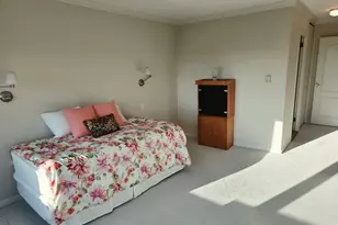 1560 N Sandburg Terrace, Chicago, IL 60610 - Photo 18