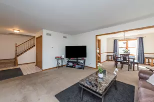 514 Judith Ct, Winthrop Harbor, IL 60096 - Photo 6