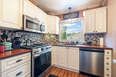 745 Sunbury Road, South Elgin, IL 60177 - Photo 2