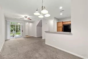 2305 Aurora Dr, Hampshire, IL 60140 - Photo 8