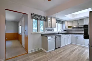 59 S Jane Dr, Elgin, IL 60123 - Photo 10