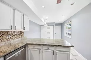 1124 E Potomac Ln, Palatine, IL 60074 - Photo 14