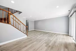 1124 E Potomac Ln, Palatine, IL 60074 - Photo 8