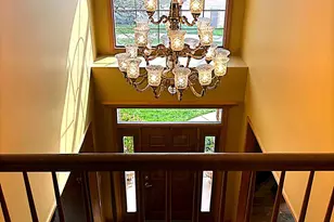 2484 Warwick Ct, Aurora, IL 60503 - Photo 2