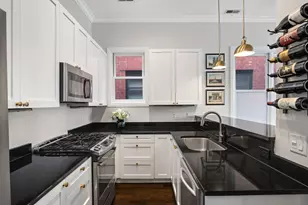 3010 N Sheffield Ave, Chicago, IL 60657 - Photo 10