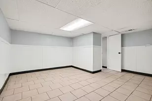 326 W 107th Pl, Chicago, IL 60628 - Photo 12