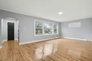 326 W 107th Pl, Chicago, IL 60628 - Photo 2