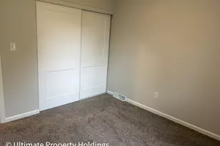 604 W Lee St, Plano, IL 60545 - Photo 10