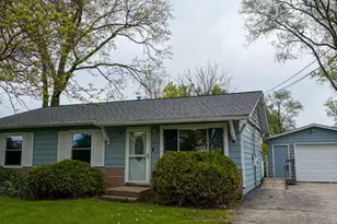 604 W Lee St, Plano, IL 60545 - Photo 2