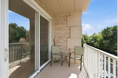1761 Pavilion Way #301, Park Ridge, IL 60068 - Photo 10