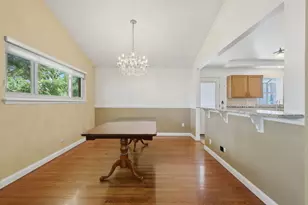 613 Leamington Ave, Wilmette, IL 60091 - Photo 6