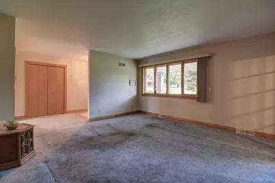2205 Meadows Drive, Sterling, IL 61081 - Photo 6