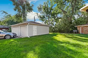 913 E 162nd Pl, South Holland, IL 60473 - Photo 20