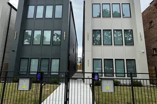 6042 S Eberhart Ave, Chicago, IL 60637 - Photo 2