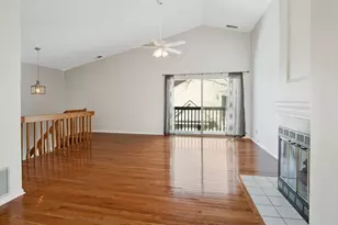 450 Bridle Trail, Wheeling, IL 60090 - Photo 6