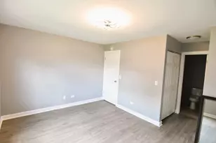 1305 Bamburg Ct, Hanover Park, IL 60133 - Photo 10