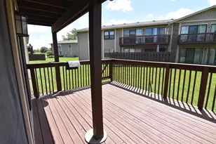 1305 Bamburg Ct, Hanover Park, IL 60133 - Photo 18