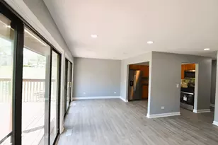 1305 Bamburg Ct, Hanover Park, IL 60133 - Photo 6