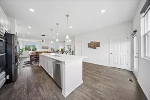 2722 Lily Ln, Rolling Meadows, IL 60008 - Photo 12