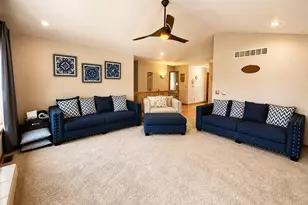 423 Cross Plains Rd, Rockford, IL 61107 - Photo 6