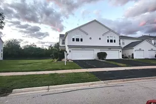14910 W Victoria Crossing, Lockport, IL 60441 - Photo 2