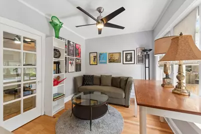 2215 W Arthur Avenue, Chicago, IL 60645 - Photo 14