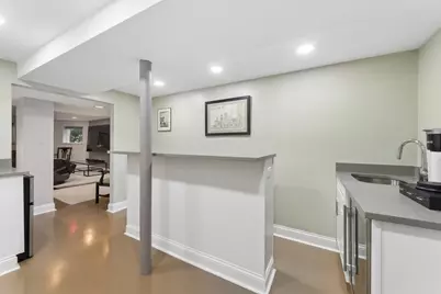 2215 W Arthur Avenue, Chicago, IL 60645 - Photo 20