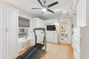 2215 W Arthur Ave, Chicago, IL 60645 - Photo 12