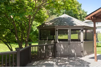310 Chesterfield Lane, Vernon Hills, IL 60061 - Photo 36