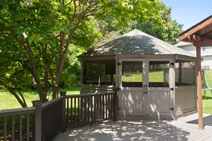 310 Chesterfield Ln, Vernon Hills, IL 60061 - Photo 36